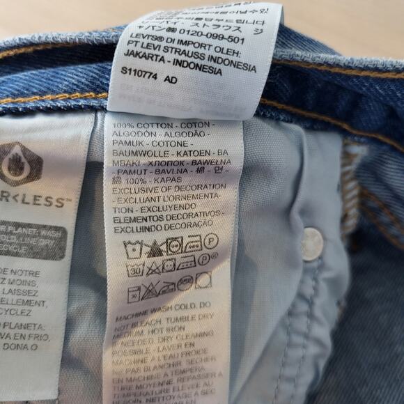 Classic Blue Women's Jeans - Picture 15 of 15